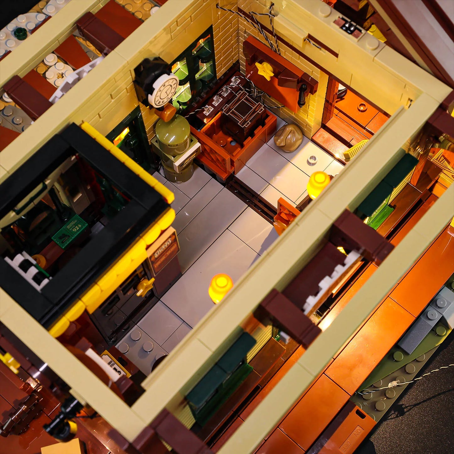 Lumibricks F9039 - Wild West Train Station