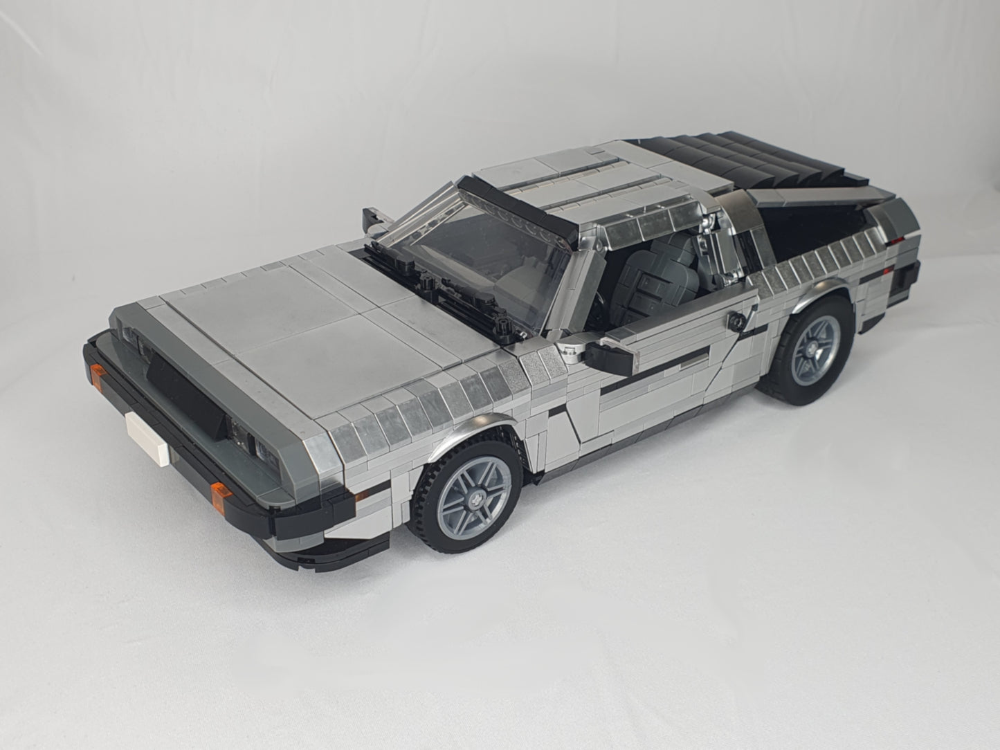 Bluebrixx 107706 - 80's Stainless Steel Coupé